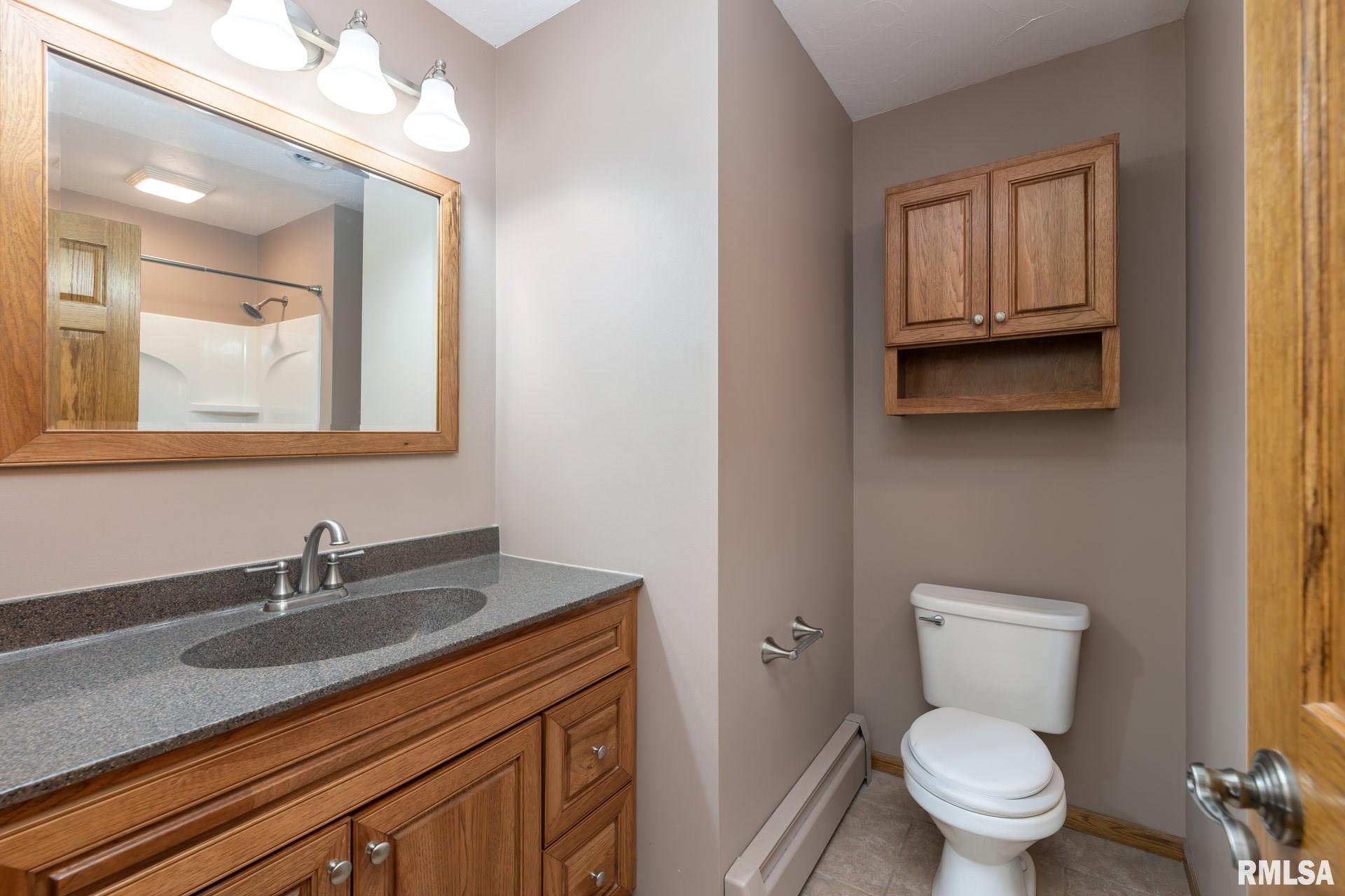 18328 North Spencer Road Pleasant Valley, IA 52767 - Photo 14 of 32 Gallery Image 14