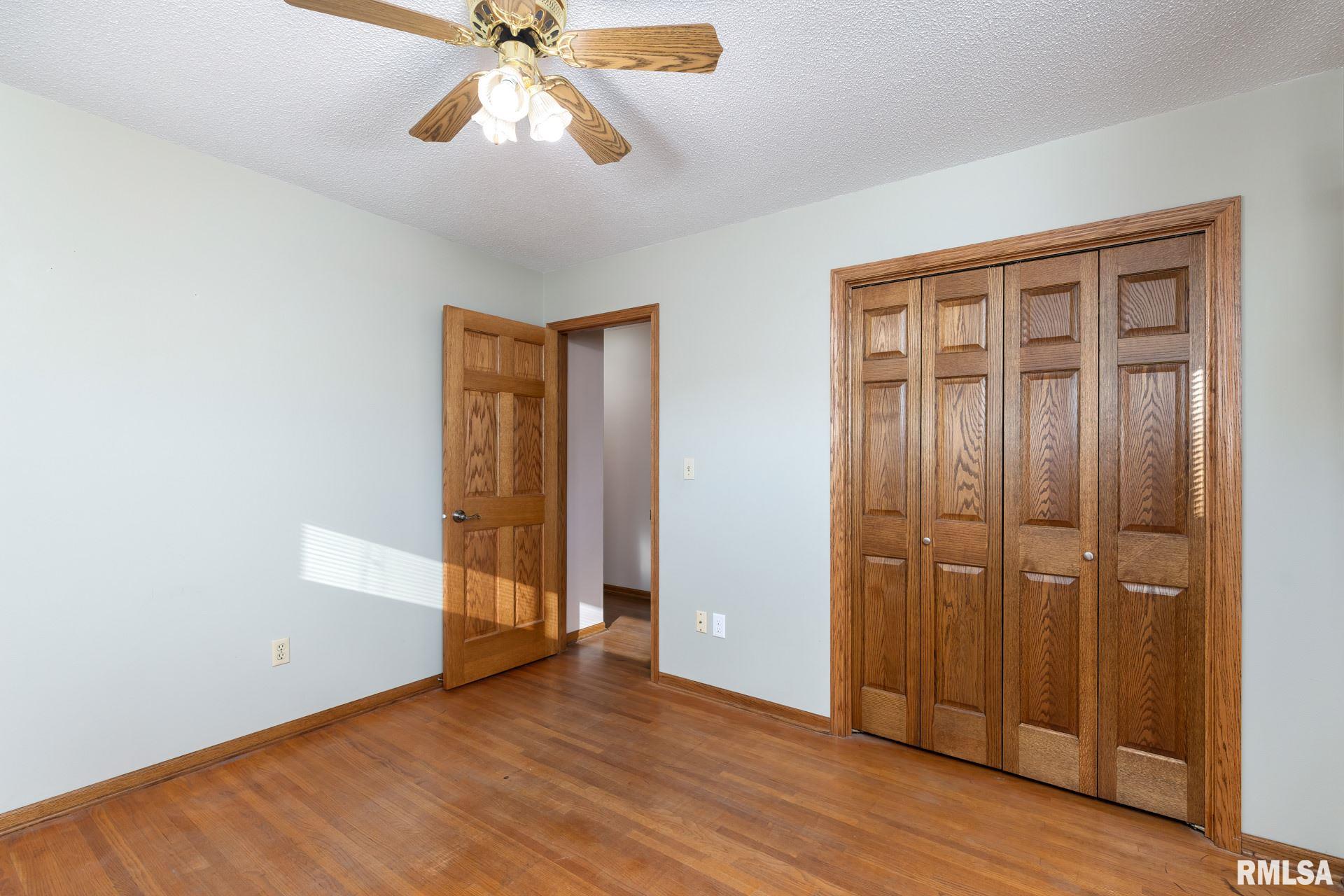 18328 North Spencer Road Pleasant Valley, IA 52767 - Photo 16 of 32 Gallery Image 16