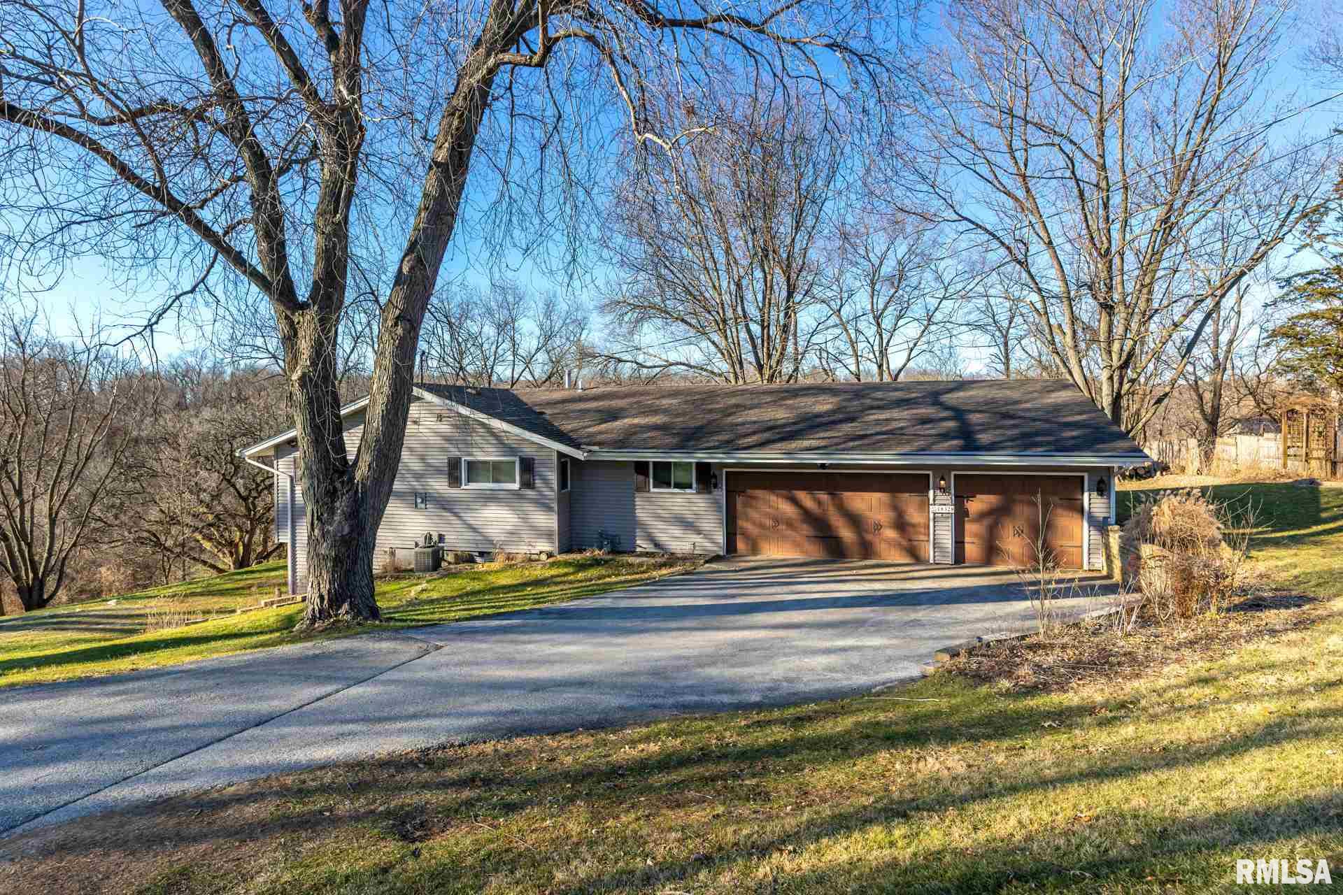 18328 North Spencer Road Pleasant Valley, IA 52767 - Photo 2 of 32 Gallery Image 2