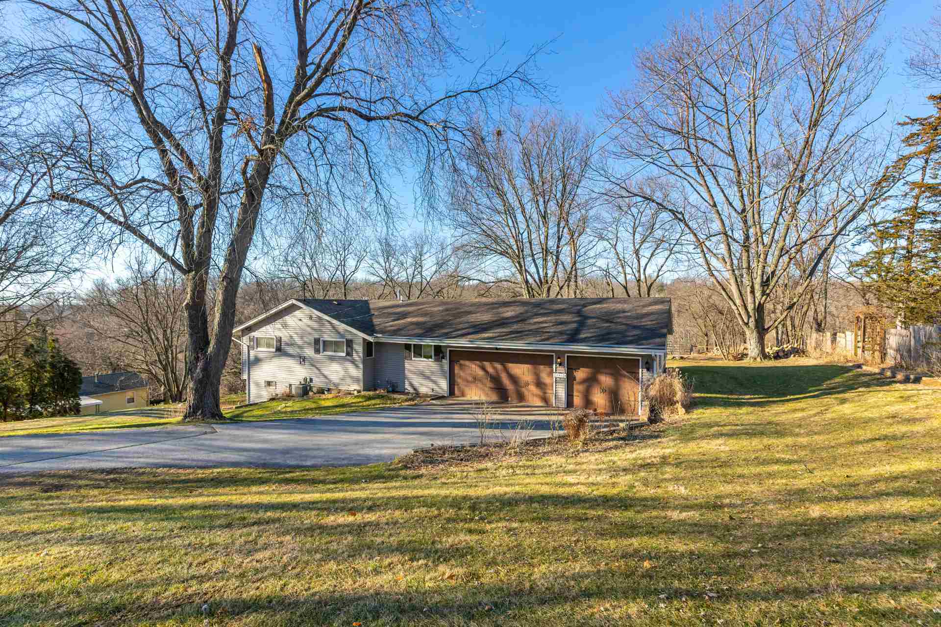 18328 North Spencer Road Pleasant Valley, IA 52767 - Photo 3 of 32 Gallery Image 3