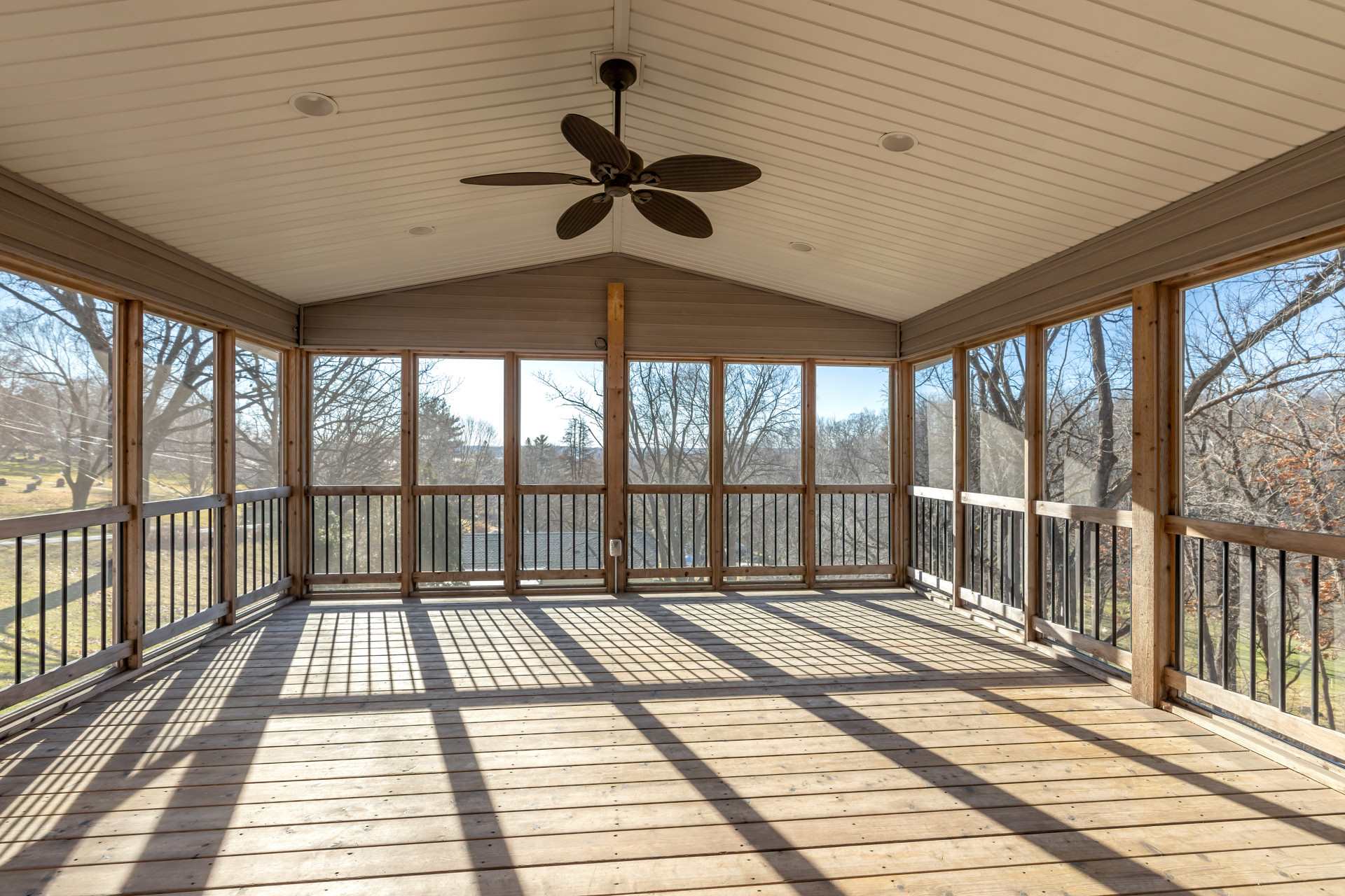 18328 North Spencer Road Pleasant Valley, IA 52767 - Photo 6 of 32 Gallery Image 6