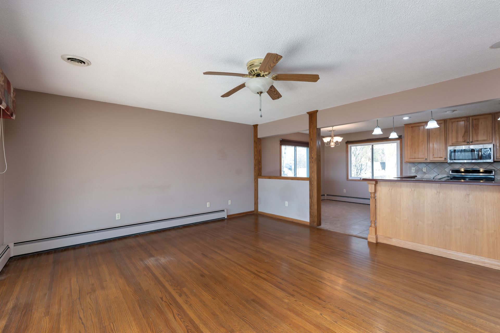 18328 North Spencer Road Pleasant Valley, IA 52767 - Photo 8 of 32 Gallery Image 8