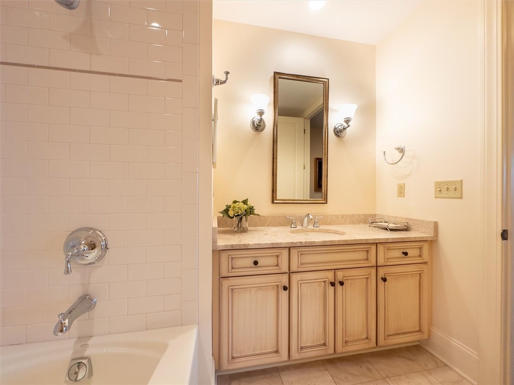 130 East Avenue, Unit UN550 Rochester, NY 14604 - Photo 22 of 35