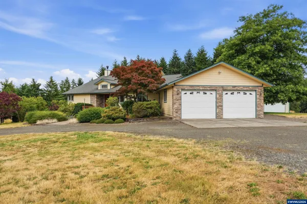 $900,000 | 37808 Farris Road, Scio, OR 97374