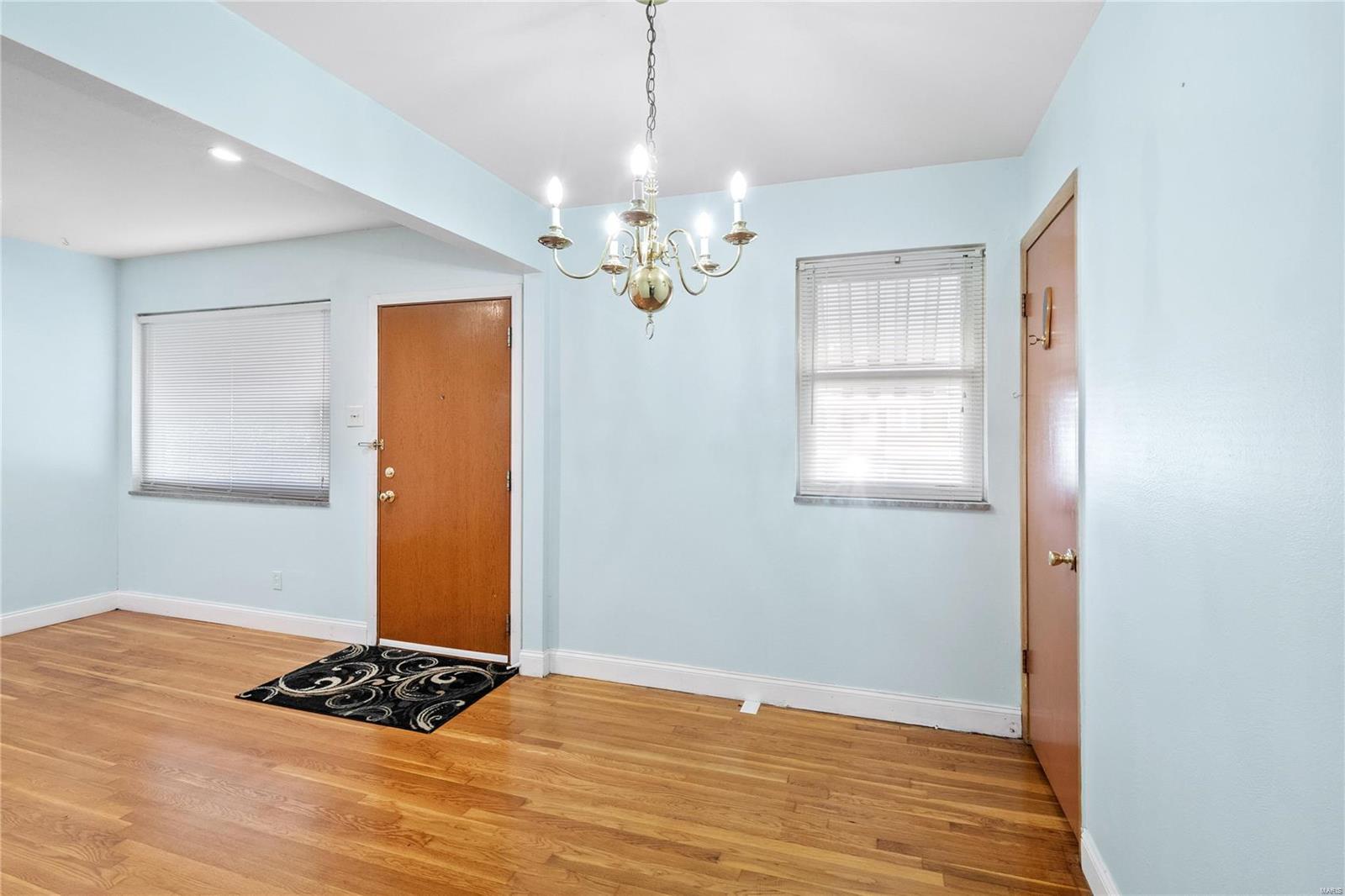 7404 Morgan Ford Road St. Louis, MO 63116 - Photo 11 of 34 Gallery Image 11