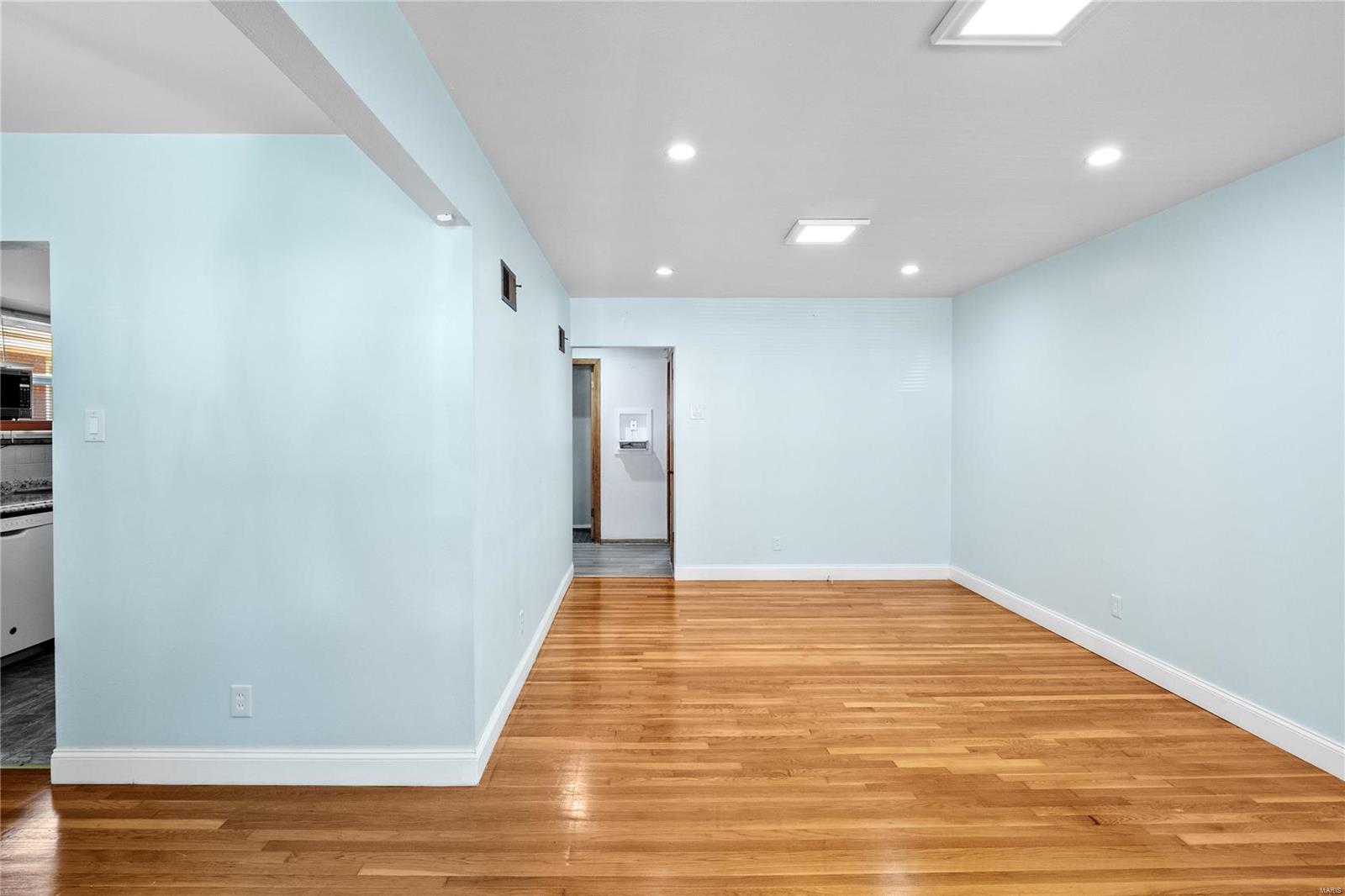 7404 Morgan Ford Road St. Louis, MO 63116 - Photo 6 of 34 Gallery Image 6