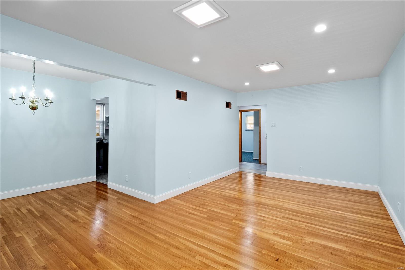 7404 Morgan Ford Road St. Louis, MO 63116 - Photo 7 of 34 Gallery Image 7