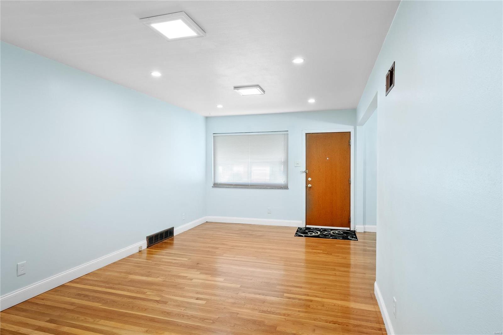7404 Morgan Ford Road St. Louis, MO 63116 - Photo 9 of 34 Gallery Image 9