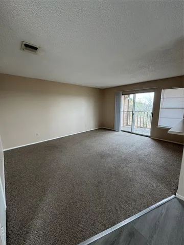 $875 | 1713 Hiawatha Drive, Kerrville, TX 78028