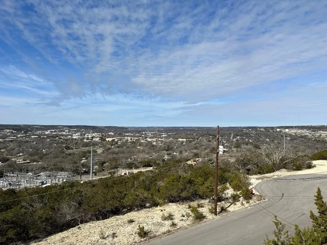 $875 | 1713 Hiawatha Drive, Kerrville, TX 78028
