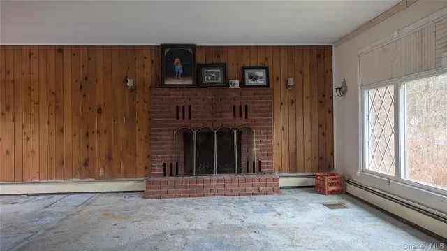 a view of an entrance of the house