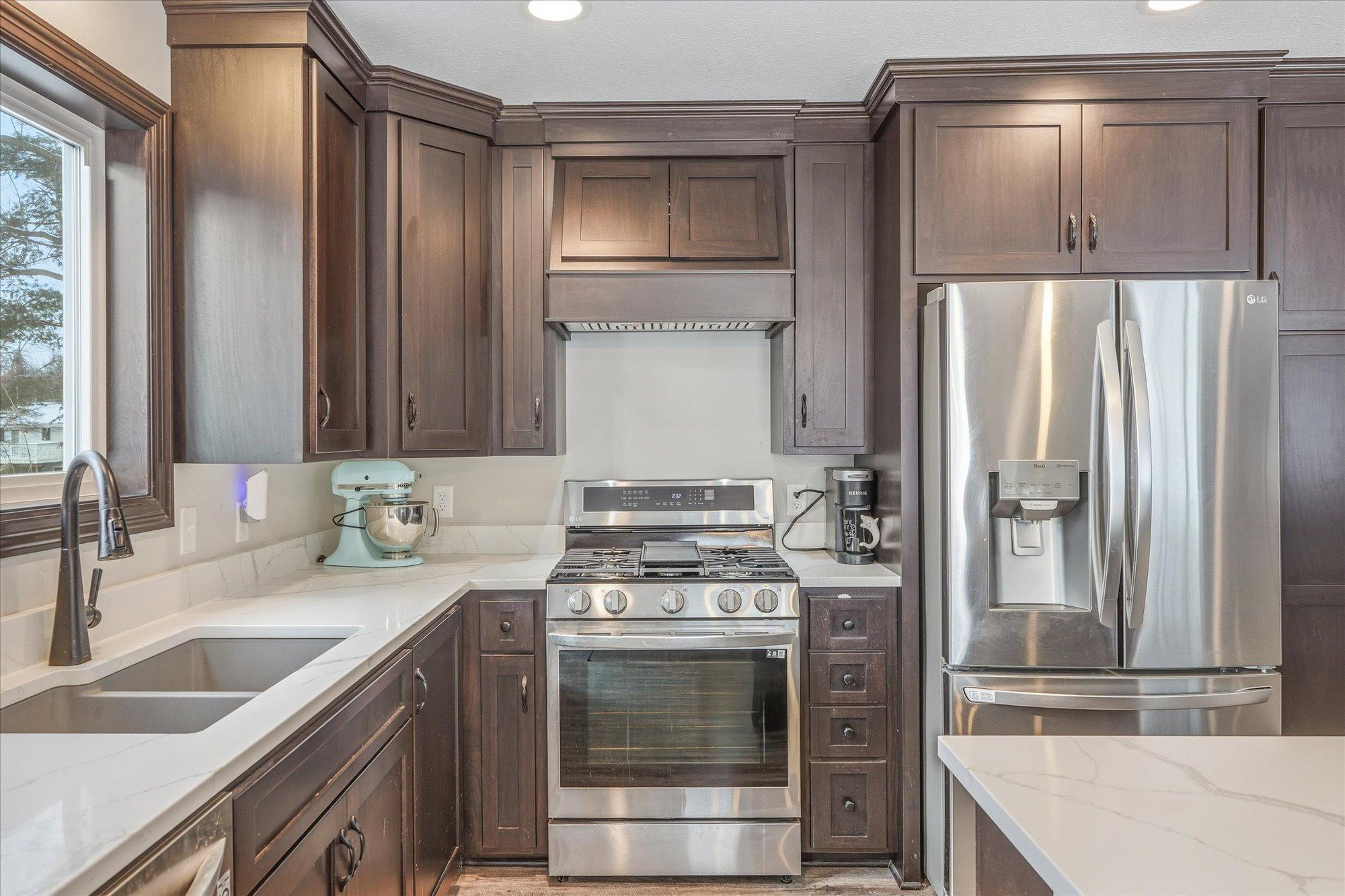 409 105th Lane Northwest Coon Rapids, MN 55448 - Photo 13 of 45