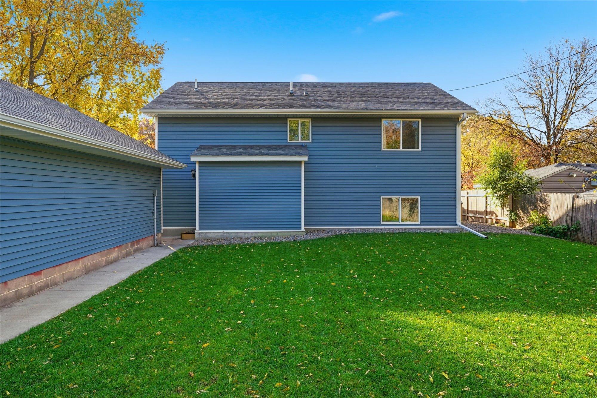 409 105th Lane Northwest Coon Rapids, MN 55448 - Photo 40 of 45