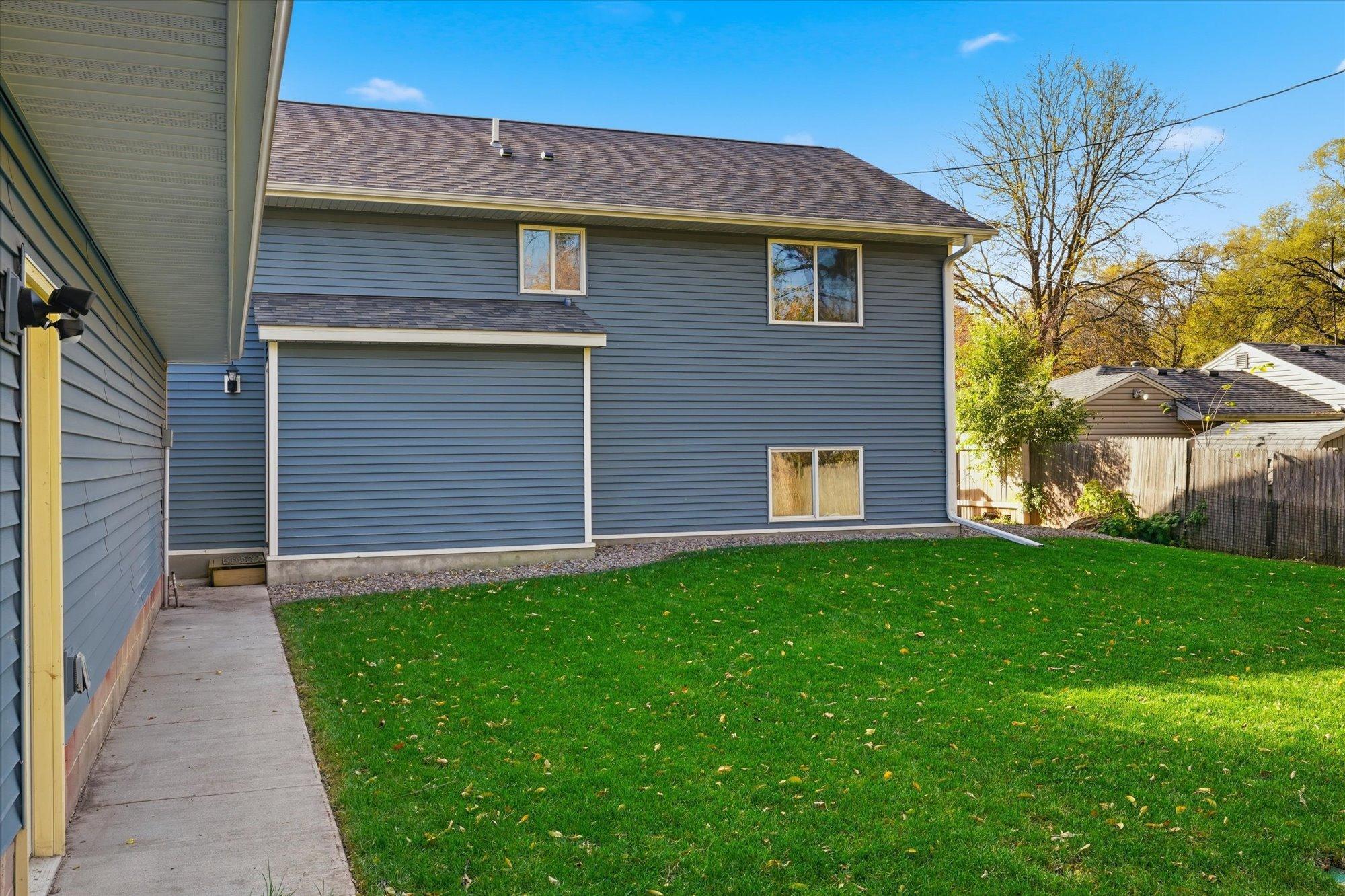 409 105th Lane Northwest Coon Rapids, MN 55448 - Photo 42 of 45