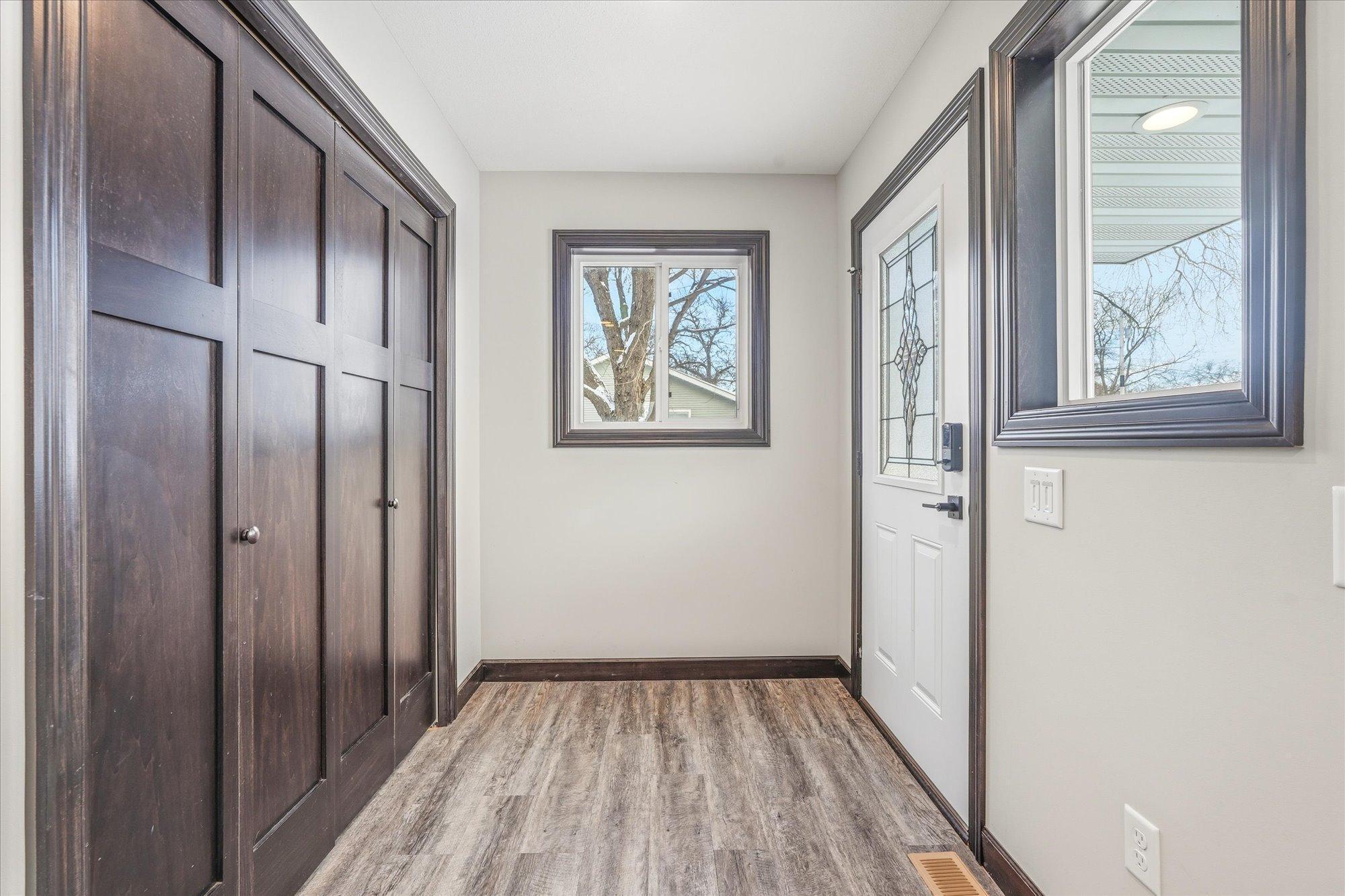 409 105th Lane Northwest Coon Rapids, MN 55448 - Photo 6 of 45