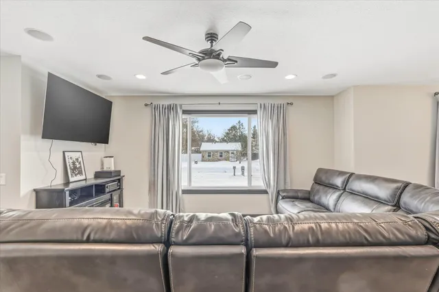 $424,900 | 409 105th Lane Northwest, Coon Rapids, MN 55448