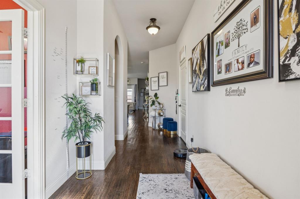 1713 Emerald Tree Place Aubrey, TX 76227 - Photo 3 of 27