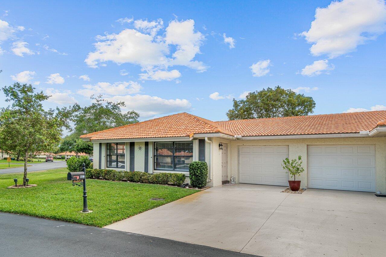 4685 Laurel Tree Road, Unit A Boynton Beach, FL 33436 - Photo 2 of 27 002-4685LaurelTreeRoad-BoyntonBeach-FL-3