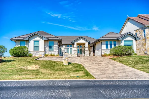 $1,234,500 | 124 Apache Tears, Horseshoe Bay, TX 78657