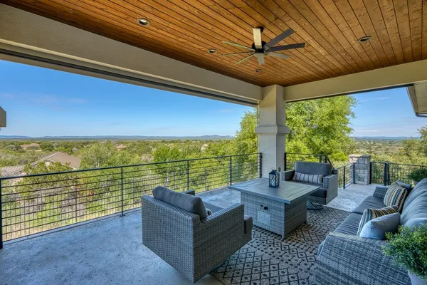 $1,234,500 | 124 Apache Tears, Horseshoe Bay, TX 78657