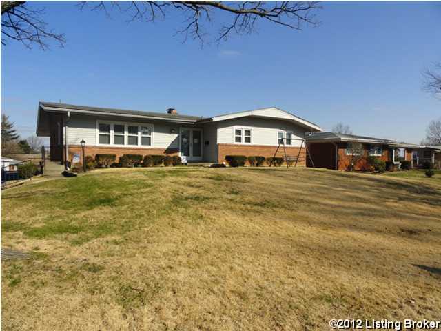 2709 Lamont Road Louisville, KY 40205 - Photo 1 of 18 Primary Photo