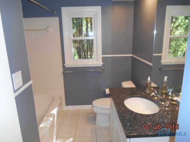 4044 Brookside Road Toledo, OH 43606 - Photo 16 of 20 Gallery Image 16