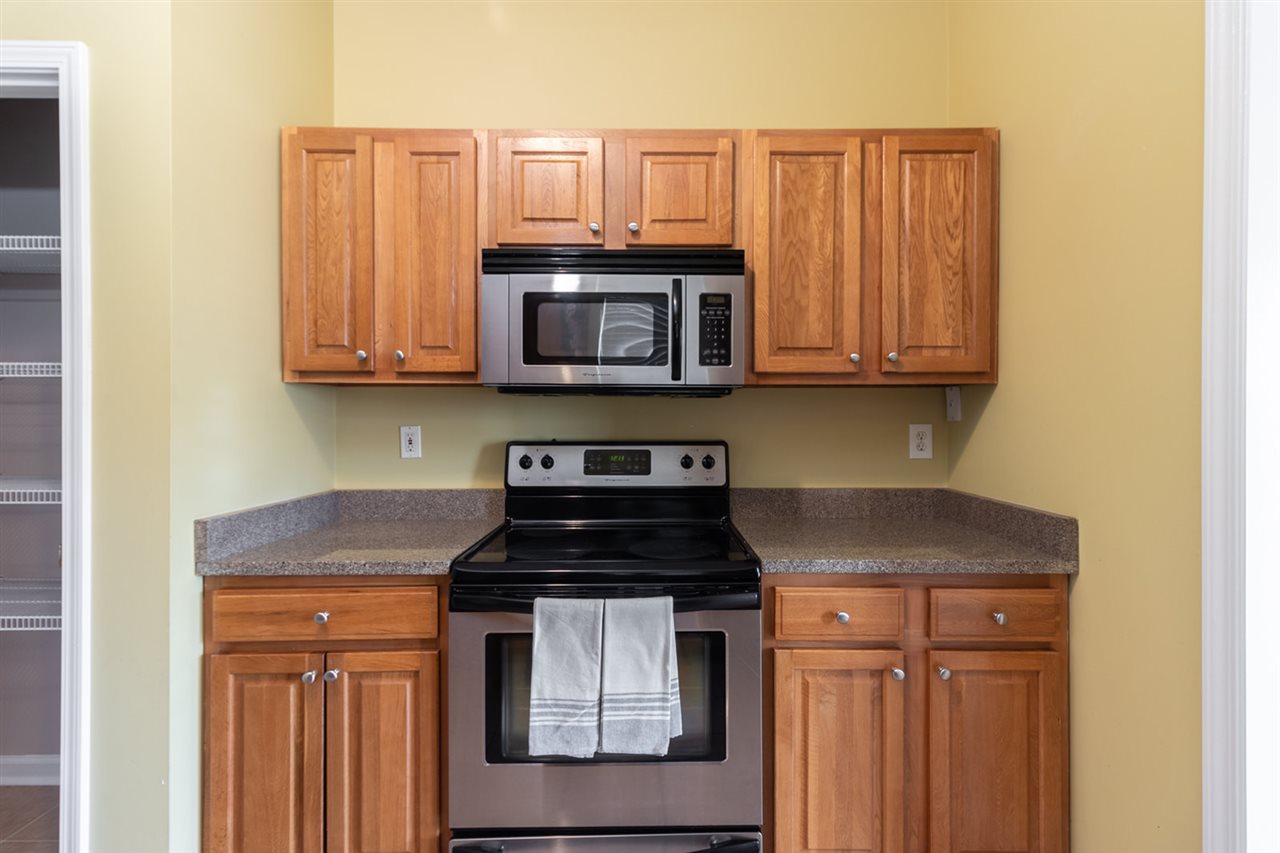 6883 Crimson Ridge Street Gulf Shores, AL 36542 - Photo 10 of 23 Kitchen/ Pantry