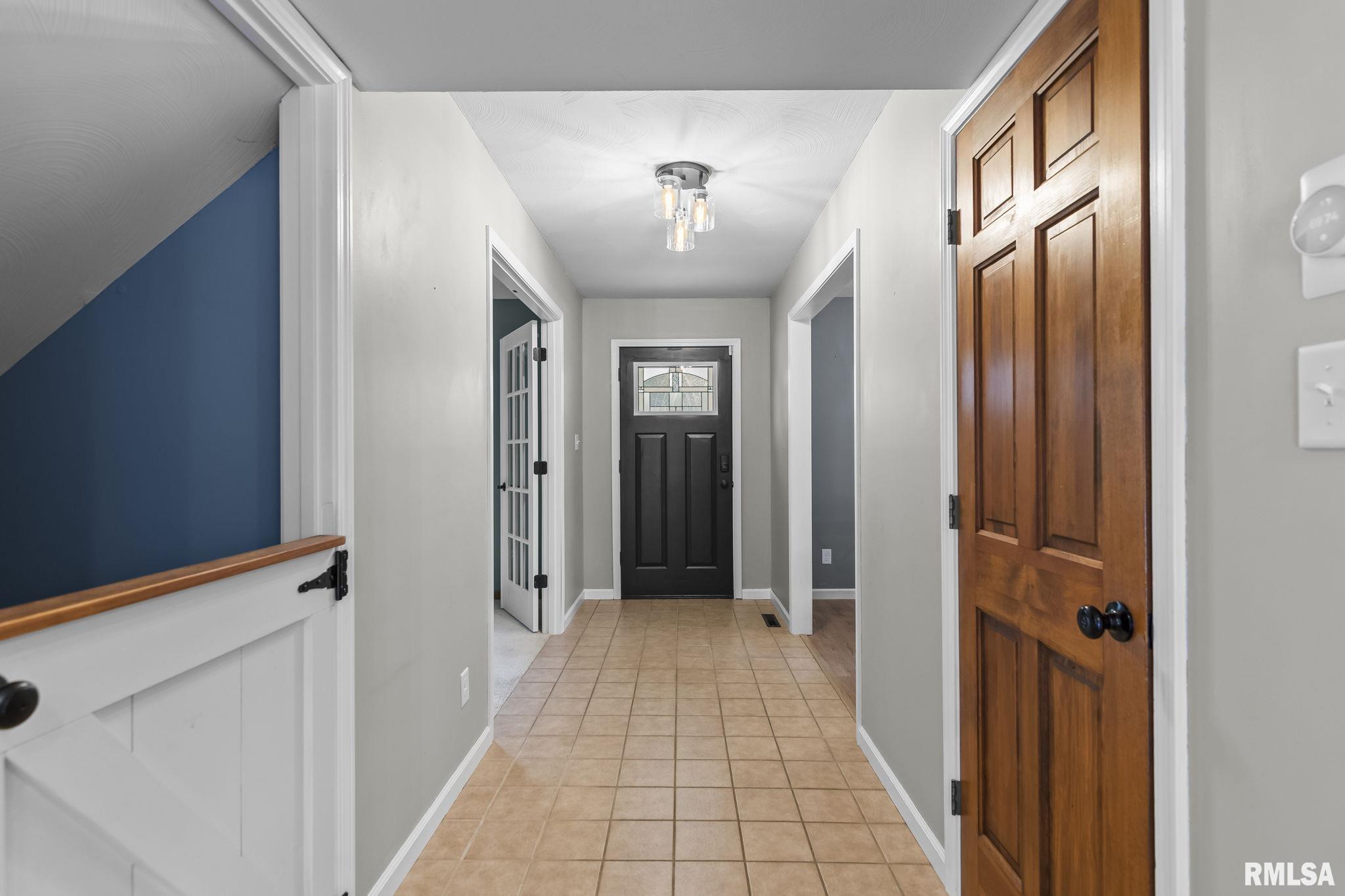 30 Skyview Drive Springfield, IL 62702 - Photo 5 of 53