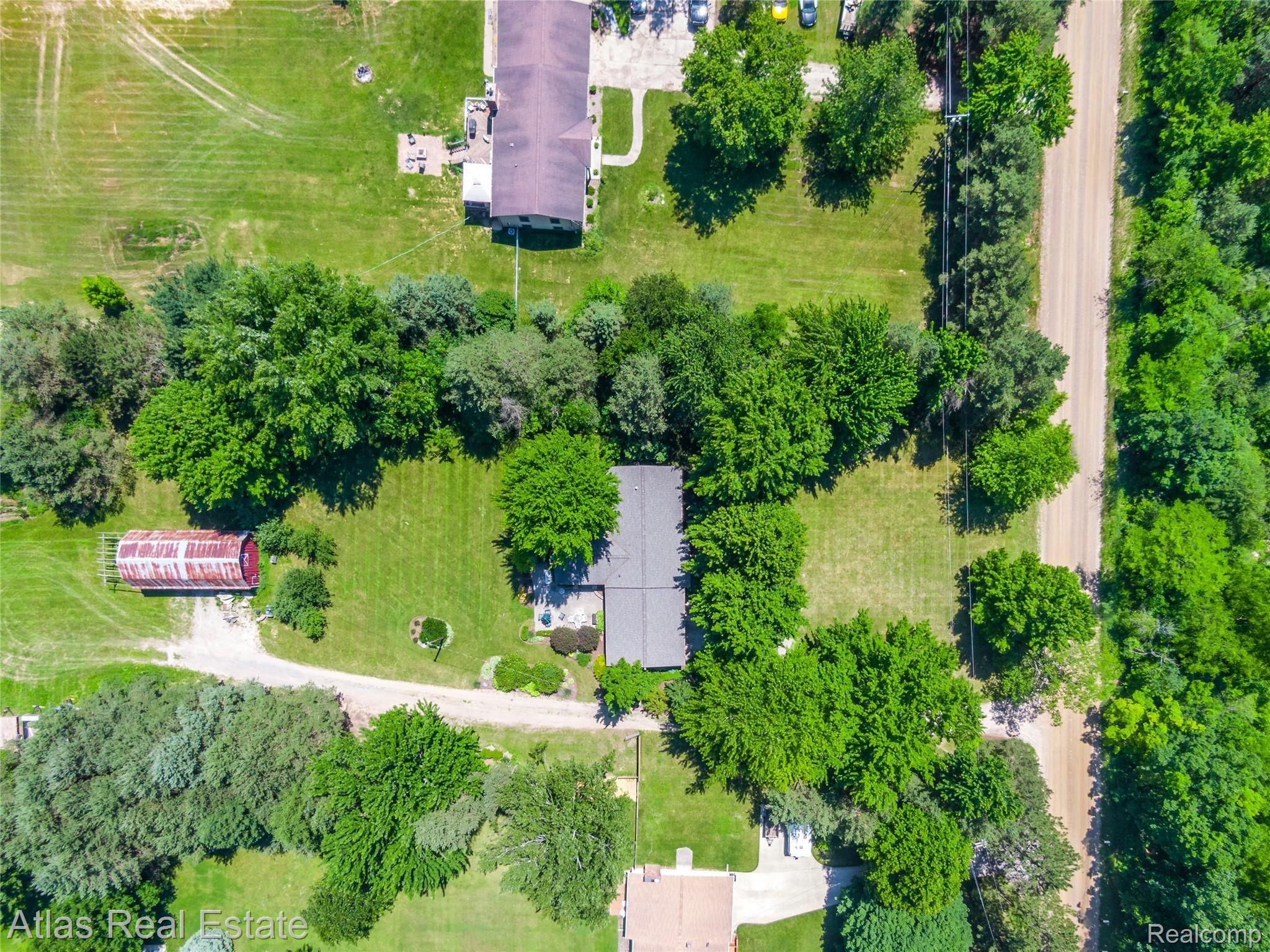 5087 Walker Road Davison, MI 48423 - Photo 21 of 36 Exteriors (21 of 21).jpg