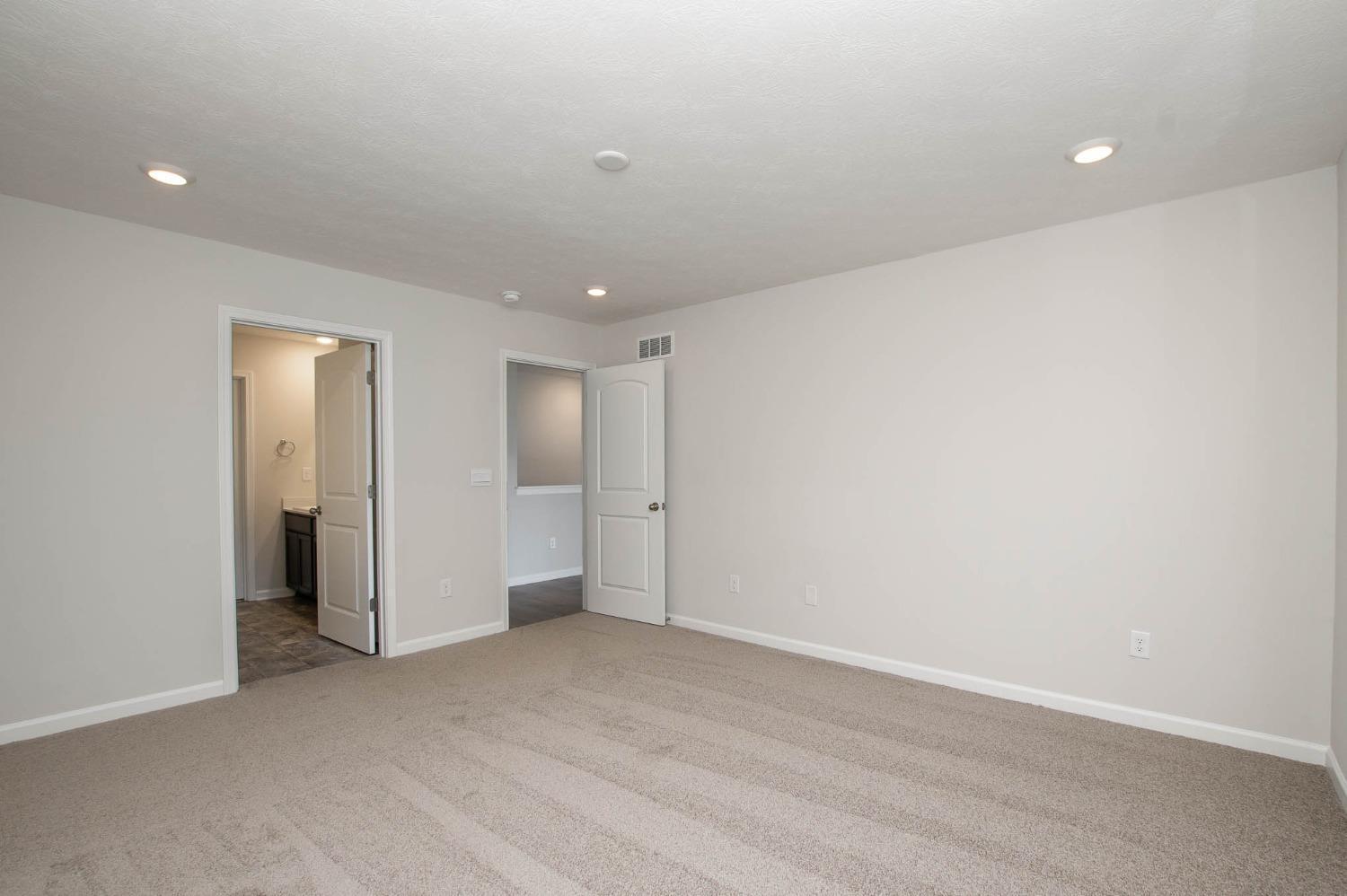 2477 Banning Road Cincinnati, OH 45239 - Photo 15 of 19 Gallery Image 15
