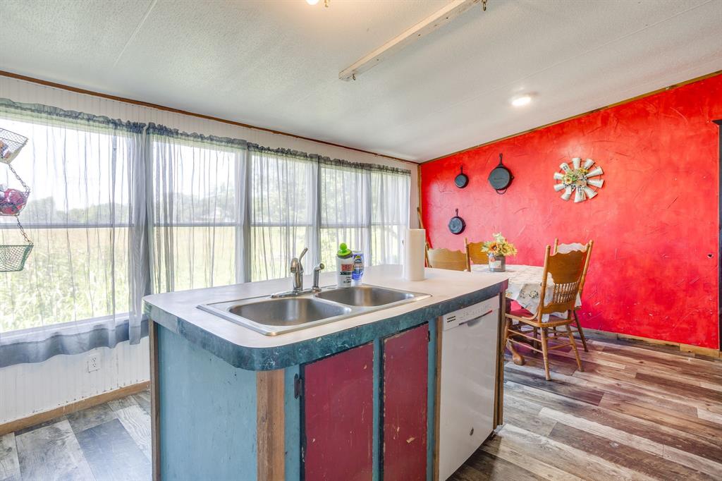 1100 Knob Road Springtown, TX 76082 - Photo 16 of 28
