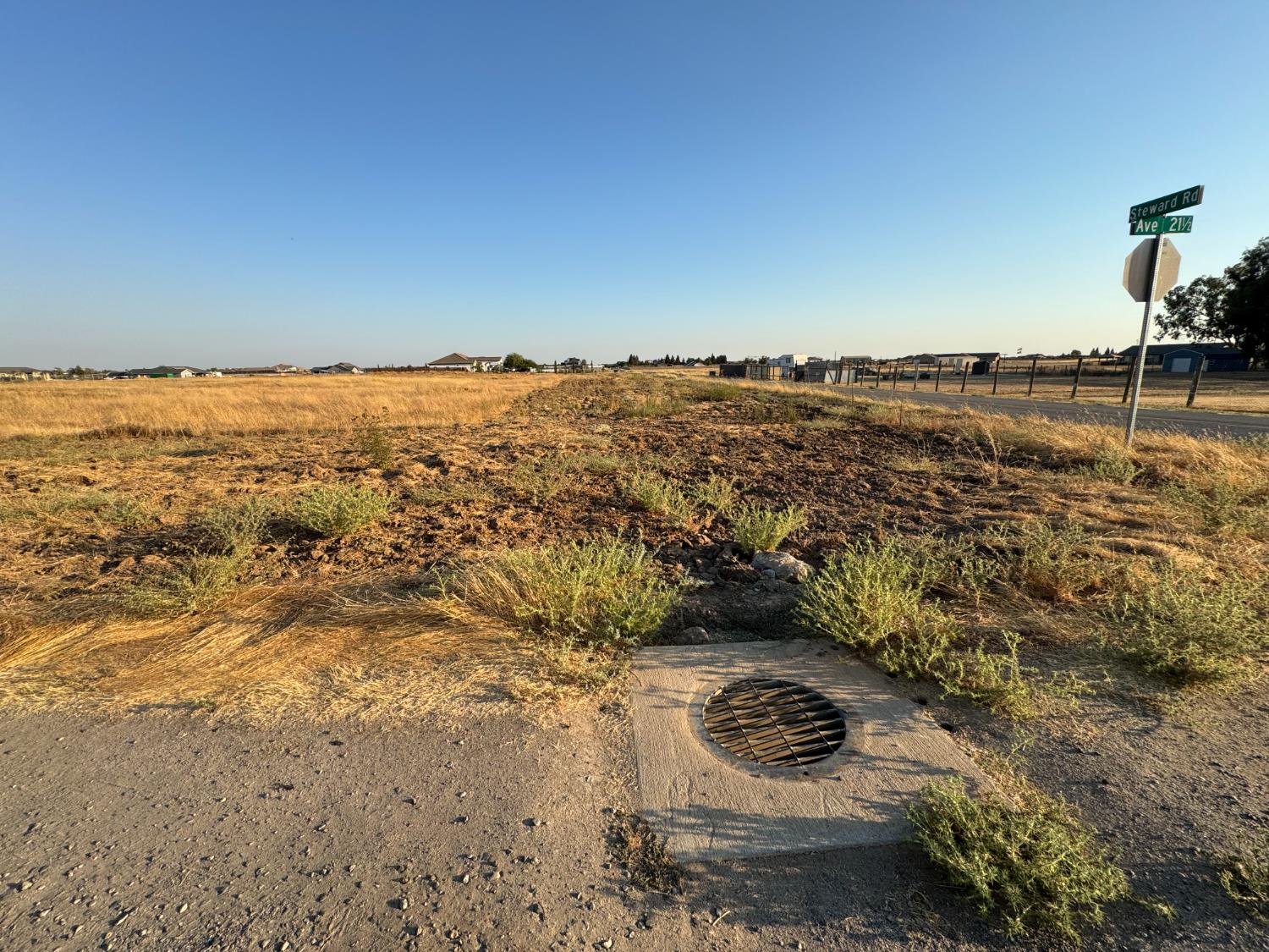 0 Steward Road Madera, CA 93638 - Photo 2 of 3 an outdoor view of house with ocean view