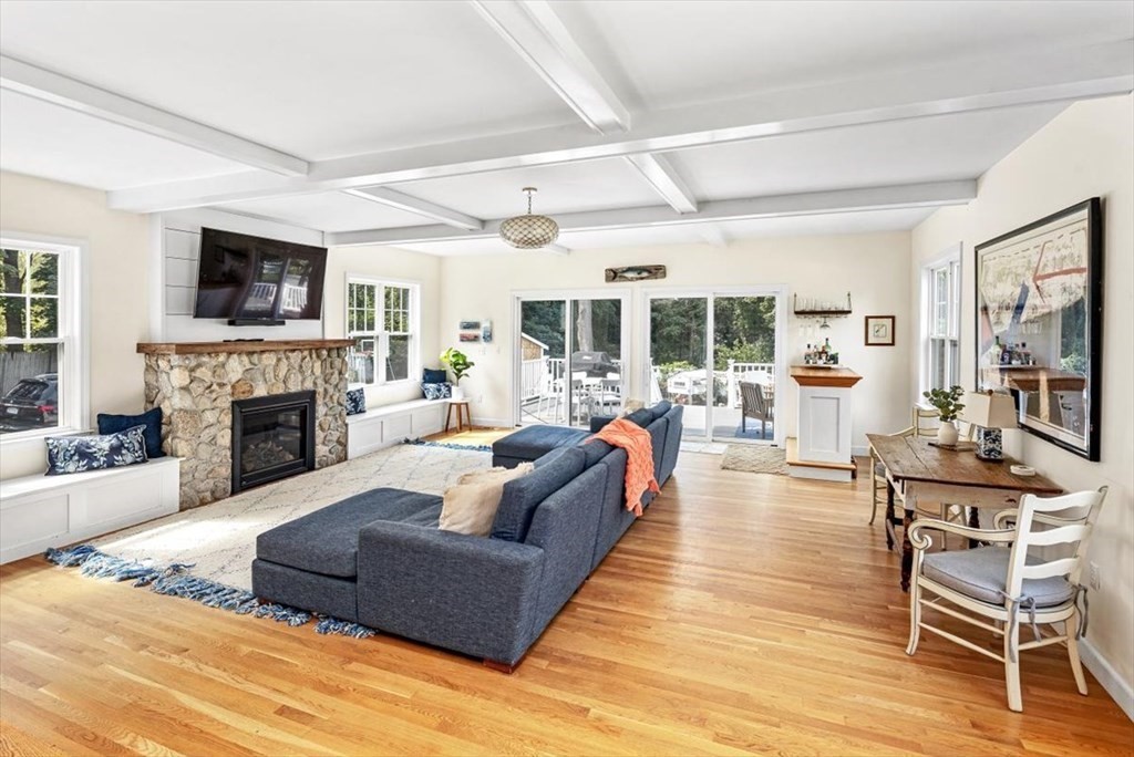 76 Downer Avenue Hingham, MA 02043 - Photo 8 of 42