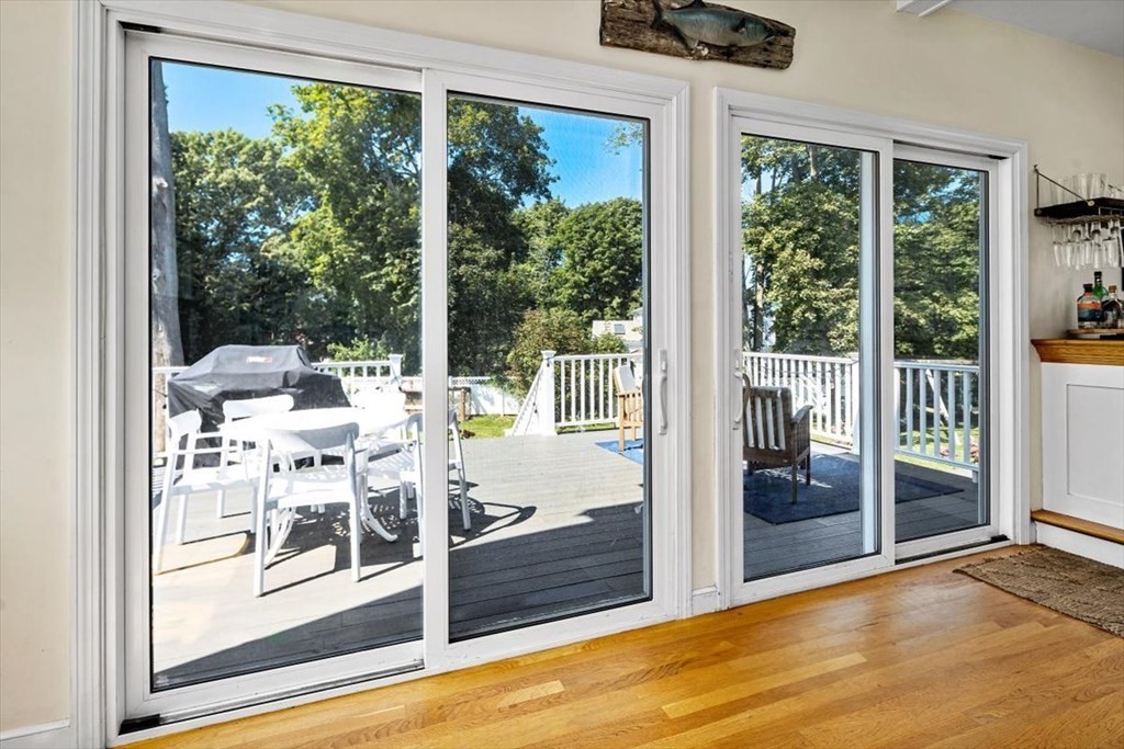 76 Downer Avenue Hingham, MA 02043 - Photo 10 of 42