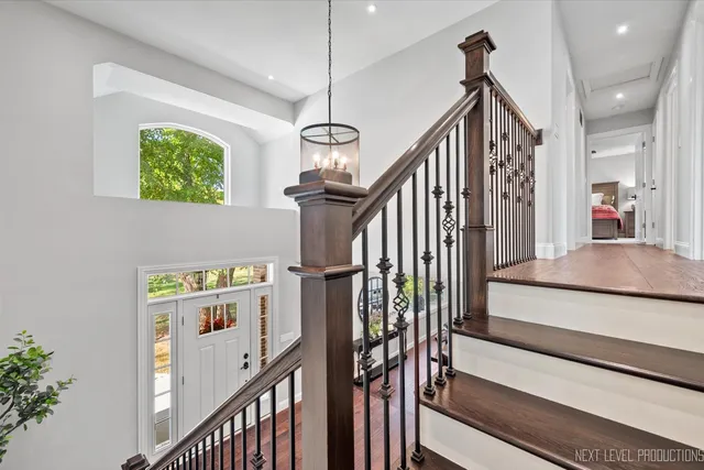 a view of entryway with a front door