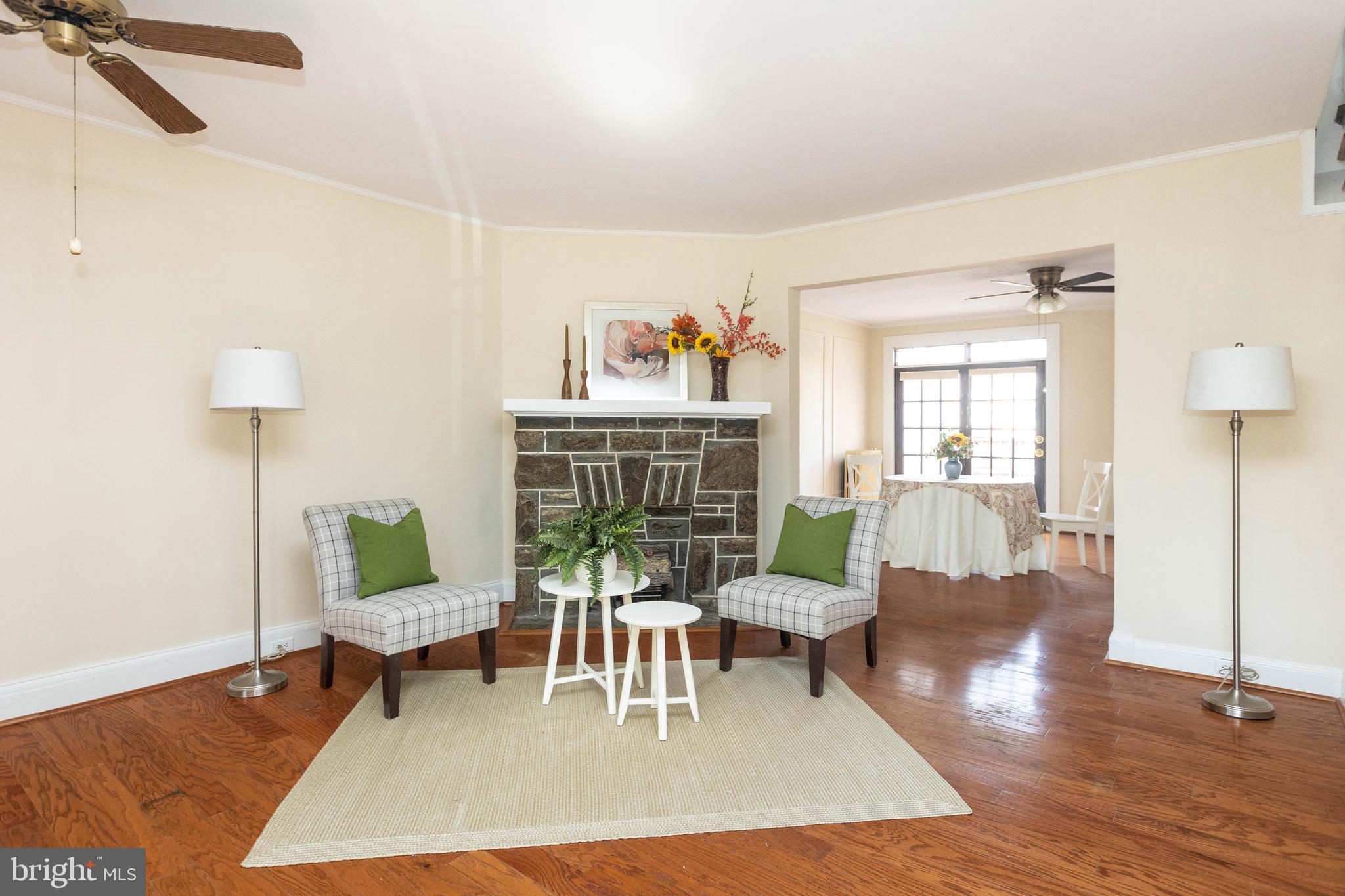 3633 Elkader Road Baltimore, MD 21218 - Photo 2 of 30 Living room