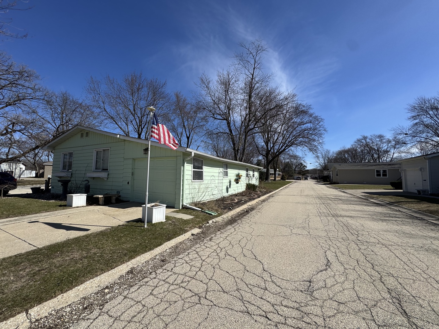1069 Lakewood Road Elgin, IL 60123 - Photo 16 of 17