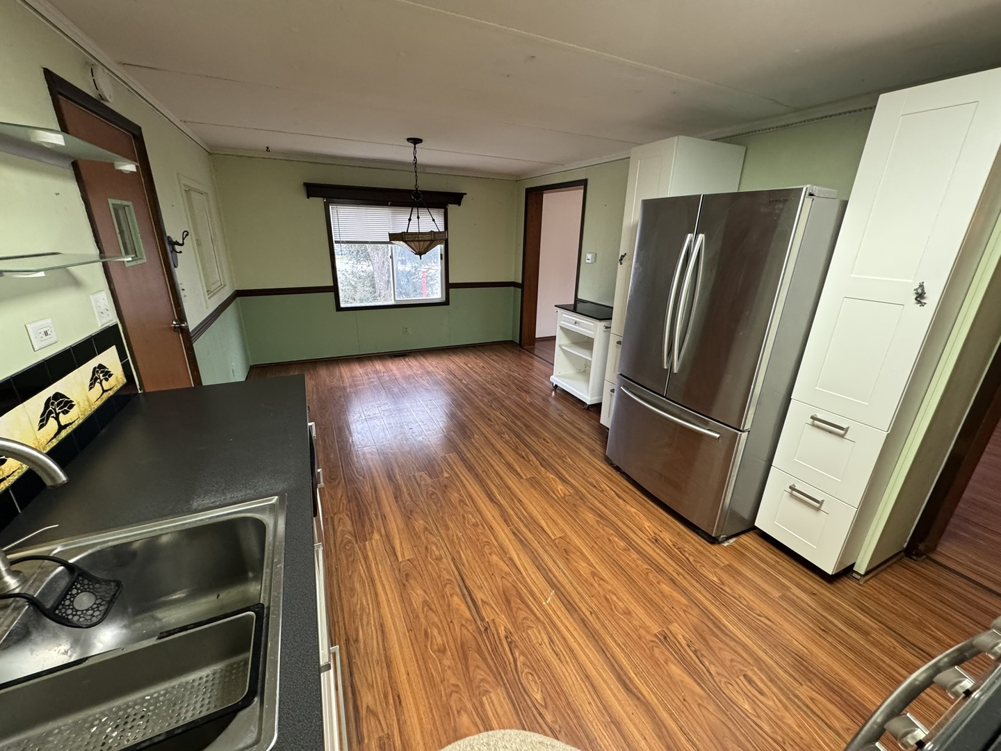 1069 Lakewood Road Elgin, IL 60123 - Photo 6 of 17