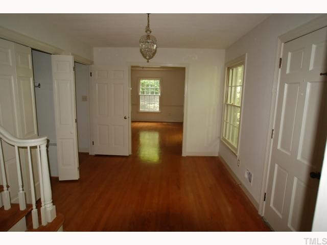 5209 Shamrock Drive Raleigh, NC 27612 - Photo 6 of 12 Photo 6