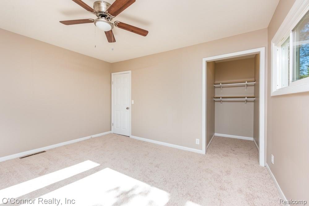 2389 Hueling Road Port Huron, MI 48060 - Photo 8 of 17 2389 Hueling-11.jpg