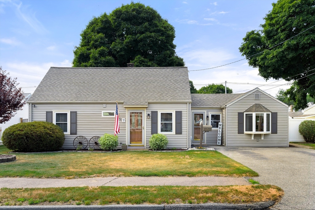 9 Anthony Road Peabody, MA 01960 - Photo 1 of 33 Gallery Image 1