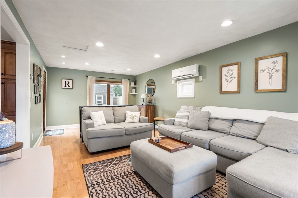 9 Anthony Road Peabody, MA 01960 - Photo 11 of 33 Gallery Image 11