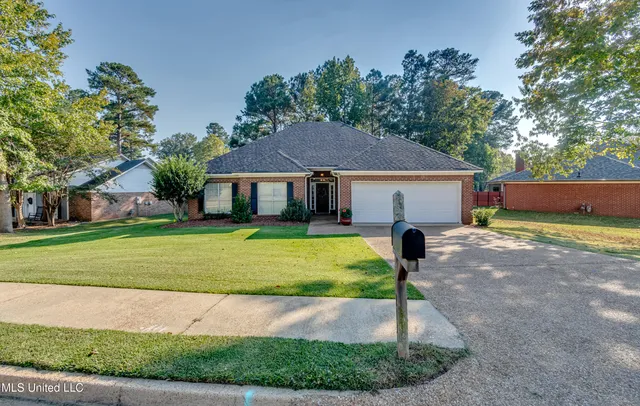 $269,000 | 213 Boxwood Circle, Brandon, MS 39047