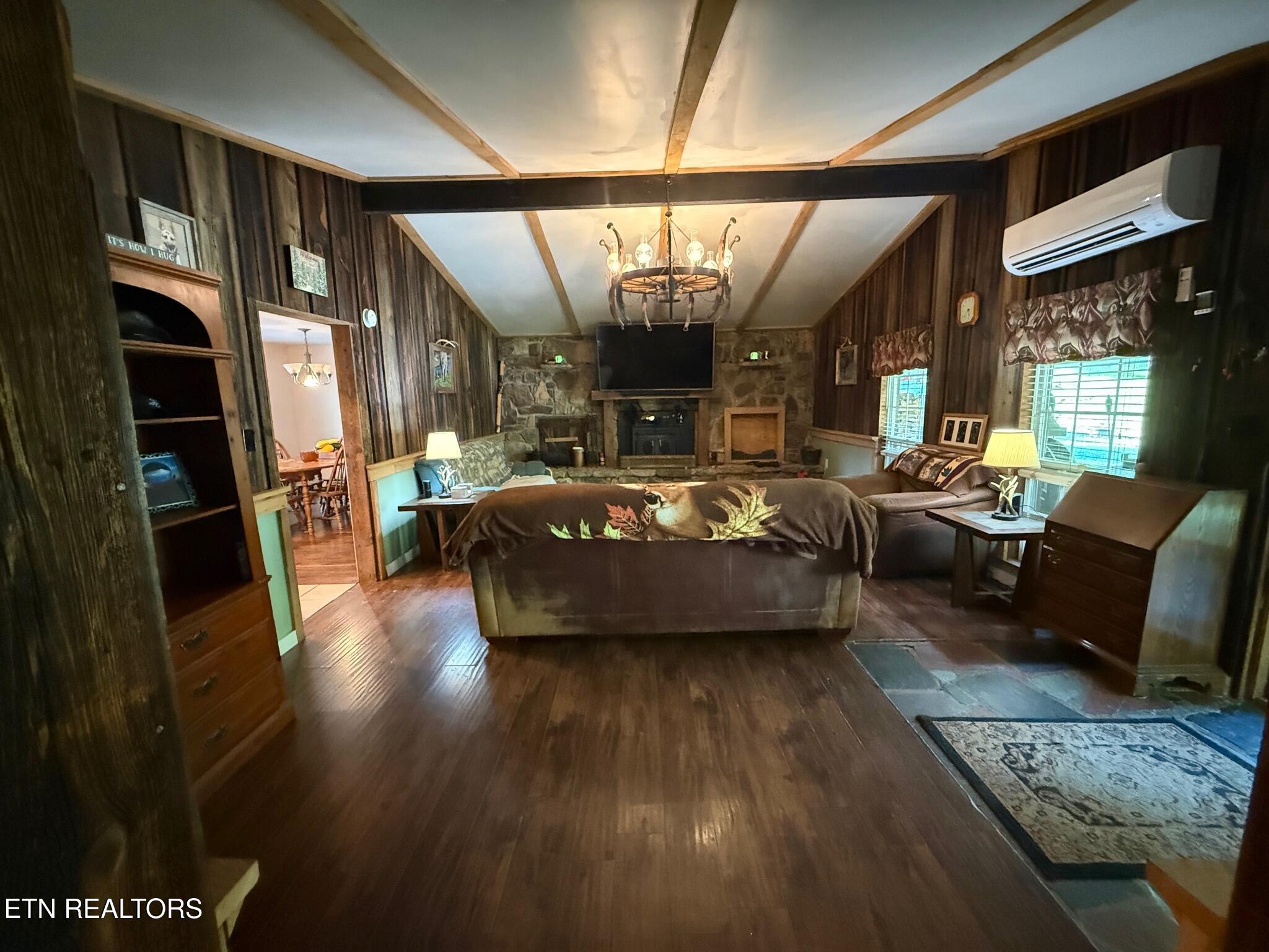 355 Lone Mountain Road Andersonville, TN 37705 - Photo 11 of 45 Living