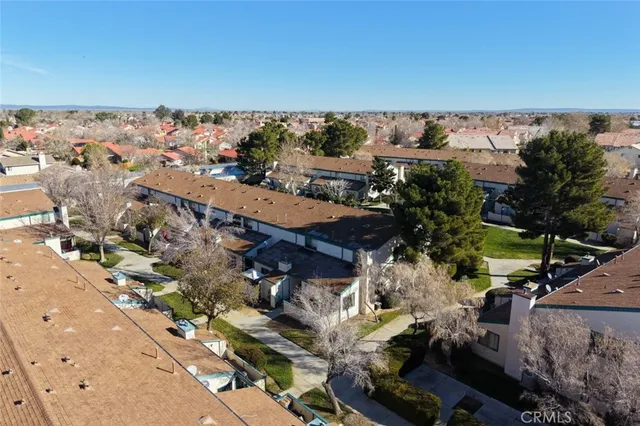 $230,000 | 44526 15th Street East, Unit 4, Lancaster, CA 93535