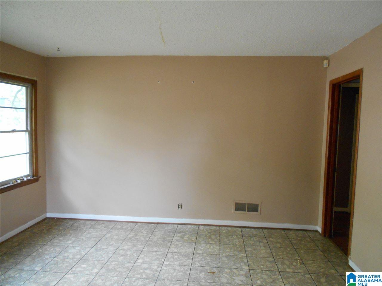 1104 Pike Road Birmingham, AL 35218 - Photo 3 of 9