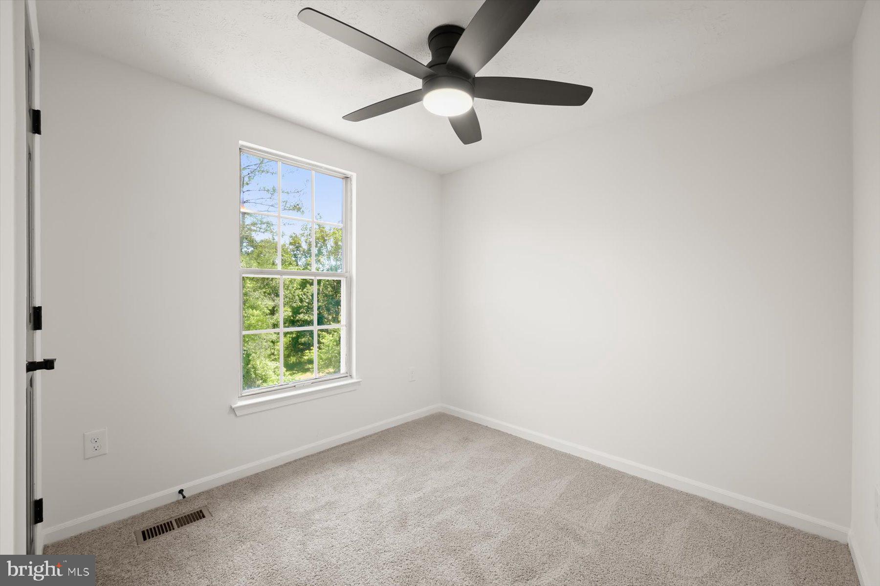 7833 Paddock Way Baltimore, MD 21244 - Photo 21 of 44