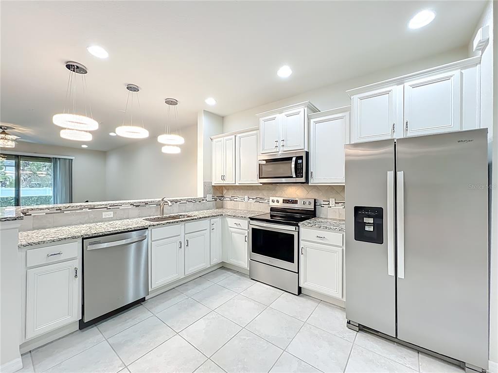 3051 Alessa Loop Apopka, FL 32703 - Photo 8 of 63