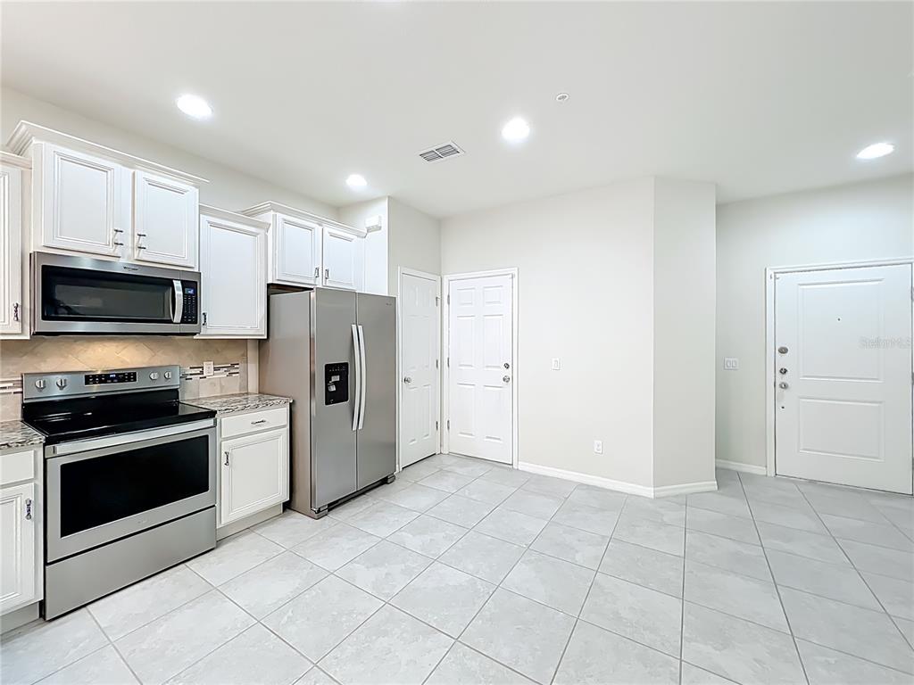 3051 Alessa Loop Apopka, FL 32703 - Photo 10 of 63