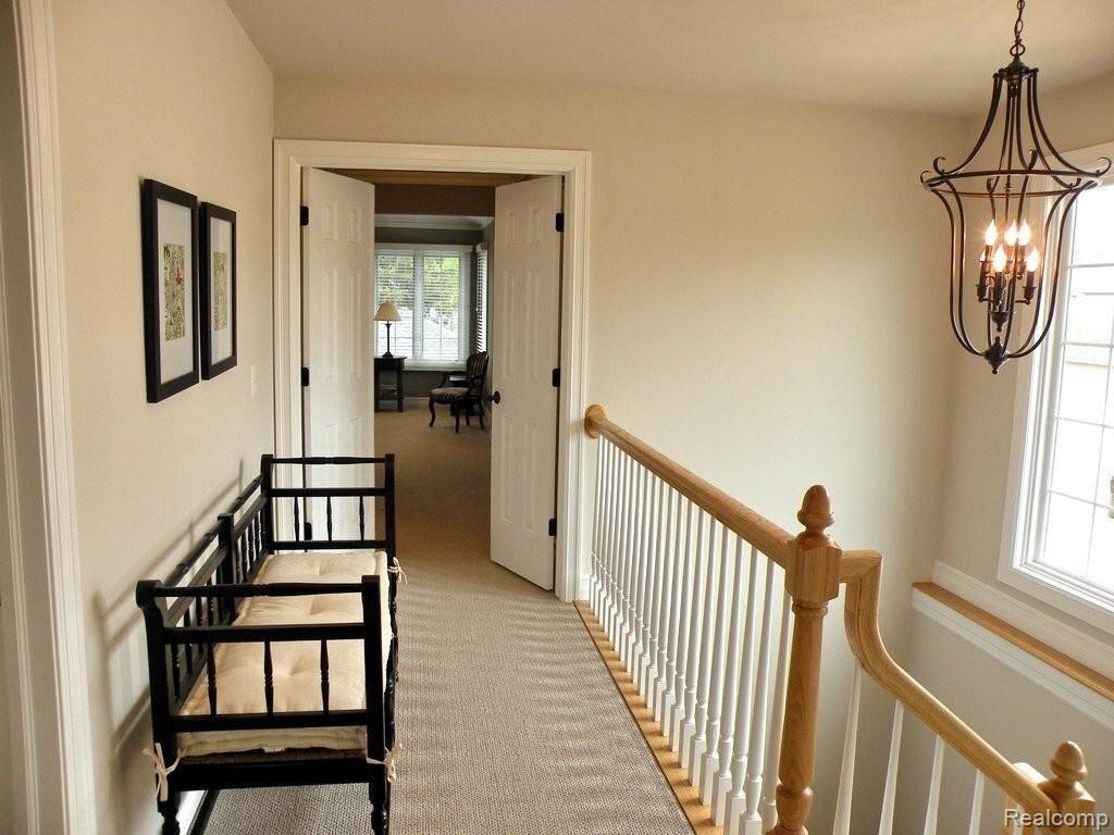 342 Woodward Avenue Rochester, MI 48307 - Photo 10 of 25 Upper Hallway